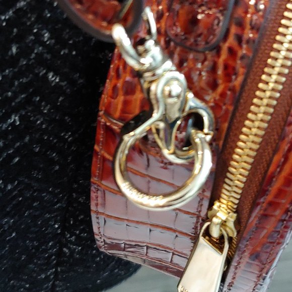 Host Pick BRAHMIN AMELIA CROC EMBOSSED CROSSBODY - Picture 4 of 17